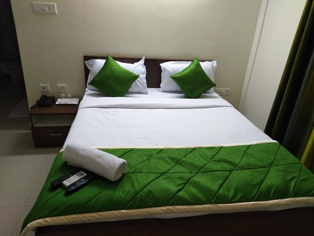 Fresh Living Prime Hitech Hotel Hyderabad Exterior photo