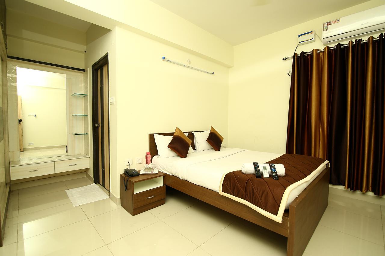 Fresh Living Prime Hitech Hotel Hyderabad Exterior photo