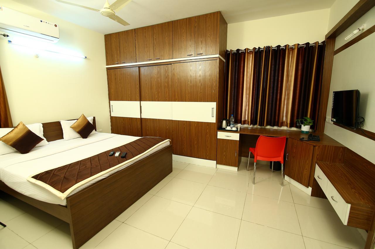 Fresh Living Prime Hitech Hotel Hyderabad Exterior photo
