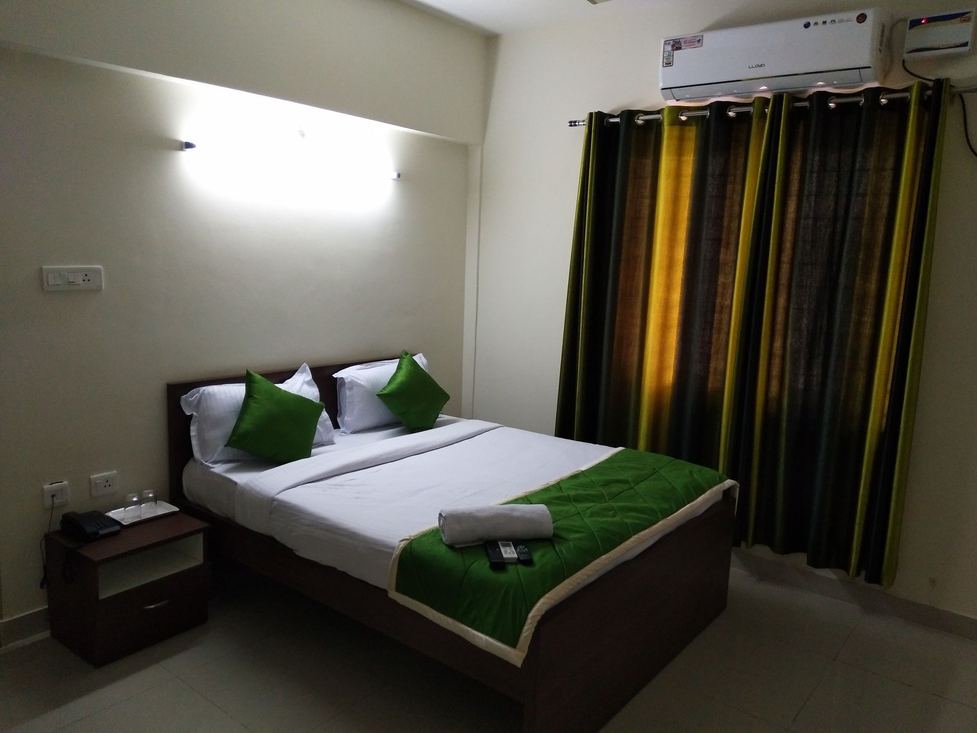 Fresh Living Prime Hitech Hotel Hyderabad Exterior photo