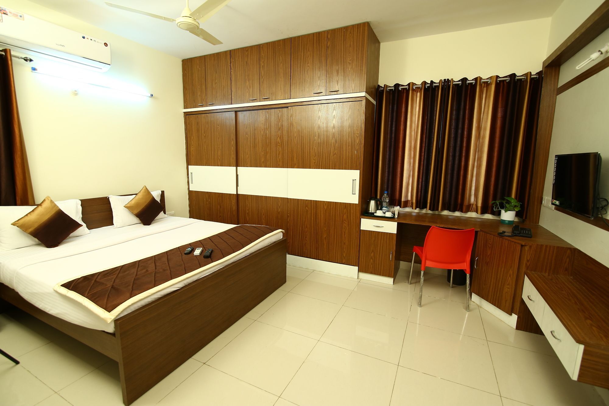 Fresh Living Prime Hitech Hotel Hyderabad Exterior photo